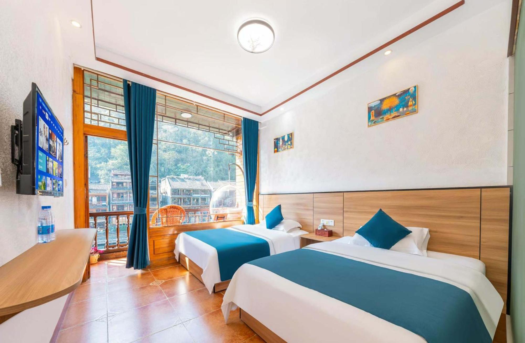Fenghuang Memory Linjiang Inn Εξωτερικό φωτογραφία