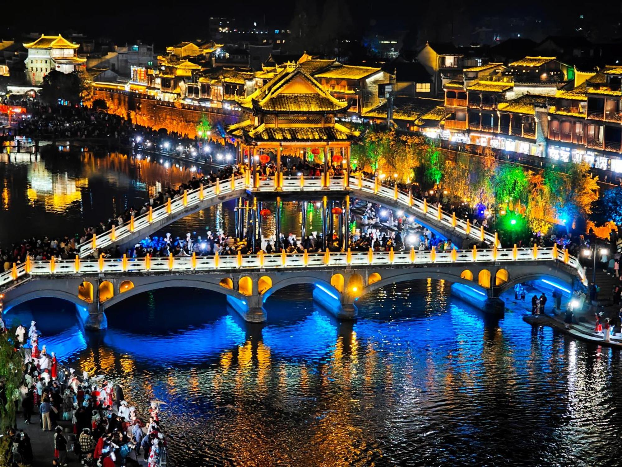 Fenghuang Memory Linjiang Inn Εξωτερικό φωτογραφία